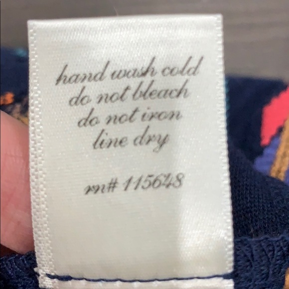 Cute patterned mini skirt. Small - Picture 5 of 6